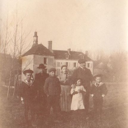 Famille Dazard en 1917 <small>© Commune de Veuilly-la-Poterie</small>